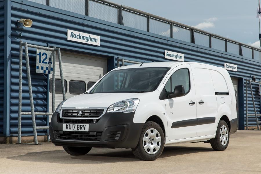  Peugeot Partner Van Long Electric 2017 года  (UK) (фото 9 из 11)